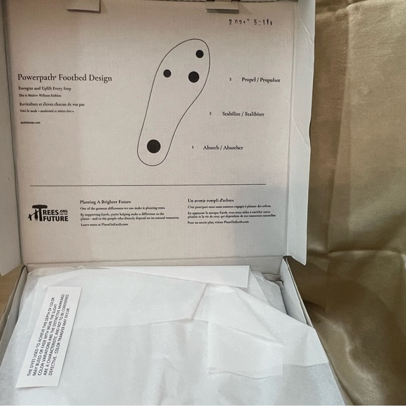 EARTH ORIGINS “Phoenix” Suede Leather Bootie in Dark Olive BNIB - Picture 3 of 16